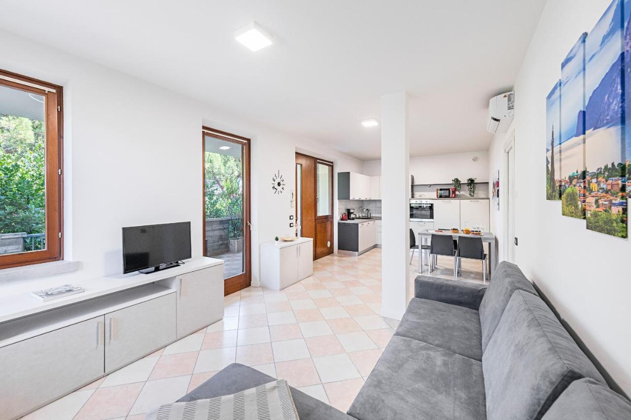 I Ciliegi 1-09 Con Piscina By Wonderful Italy Desenzano del Garda Exterior foto